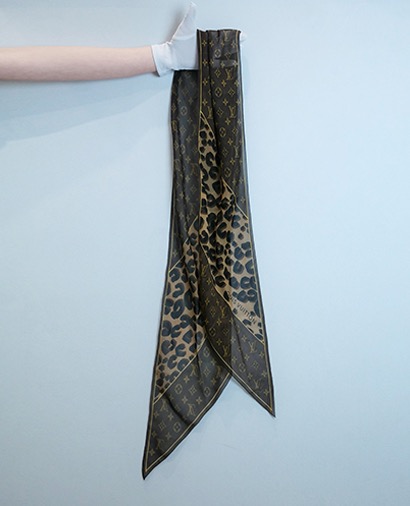Louis Vuitton Leopard Bandeau, front view